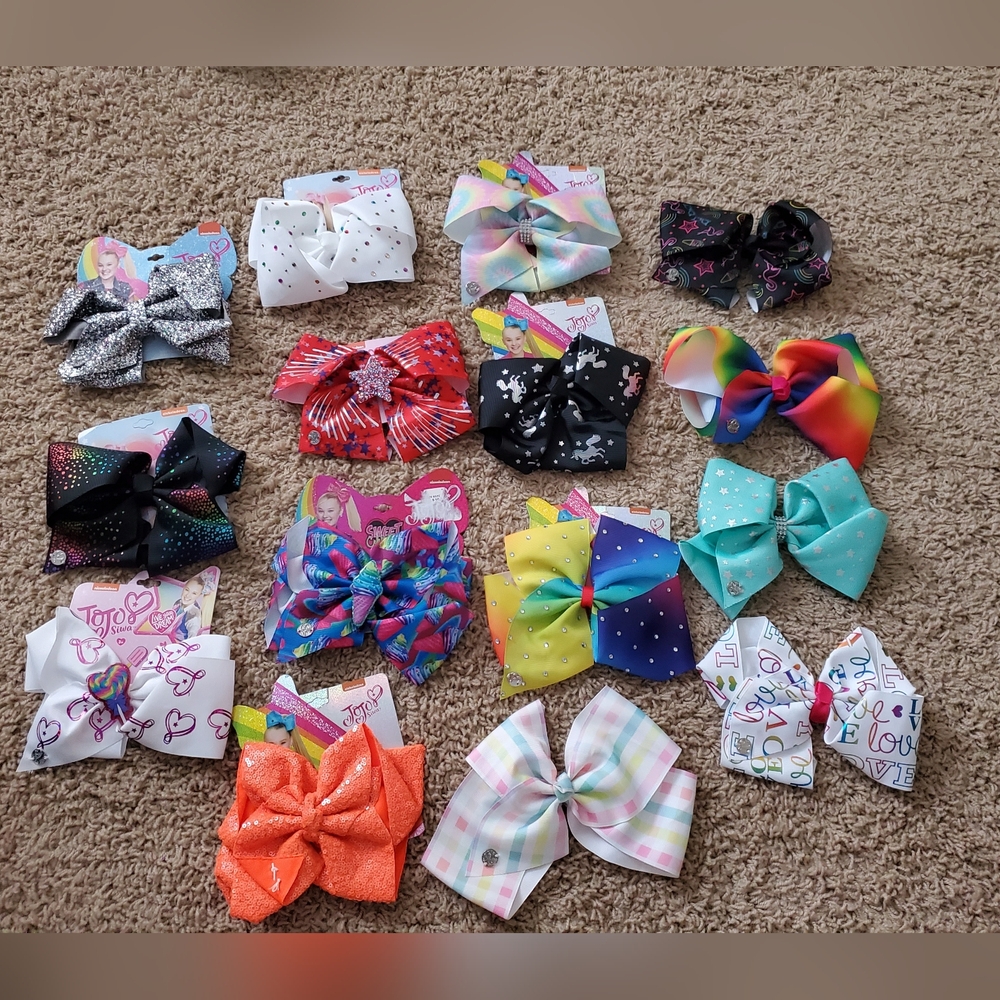 Jojo Siwa Bows ( PICK TWO FOR $15)